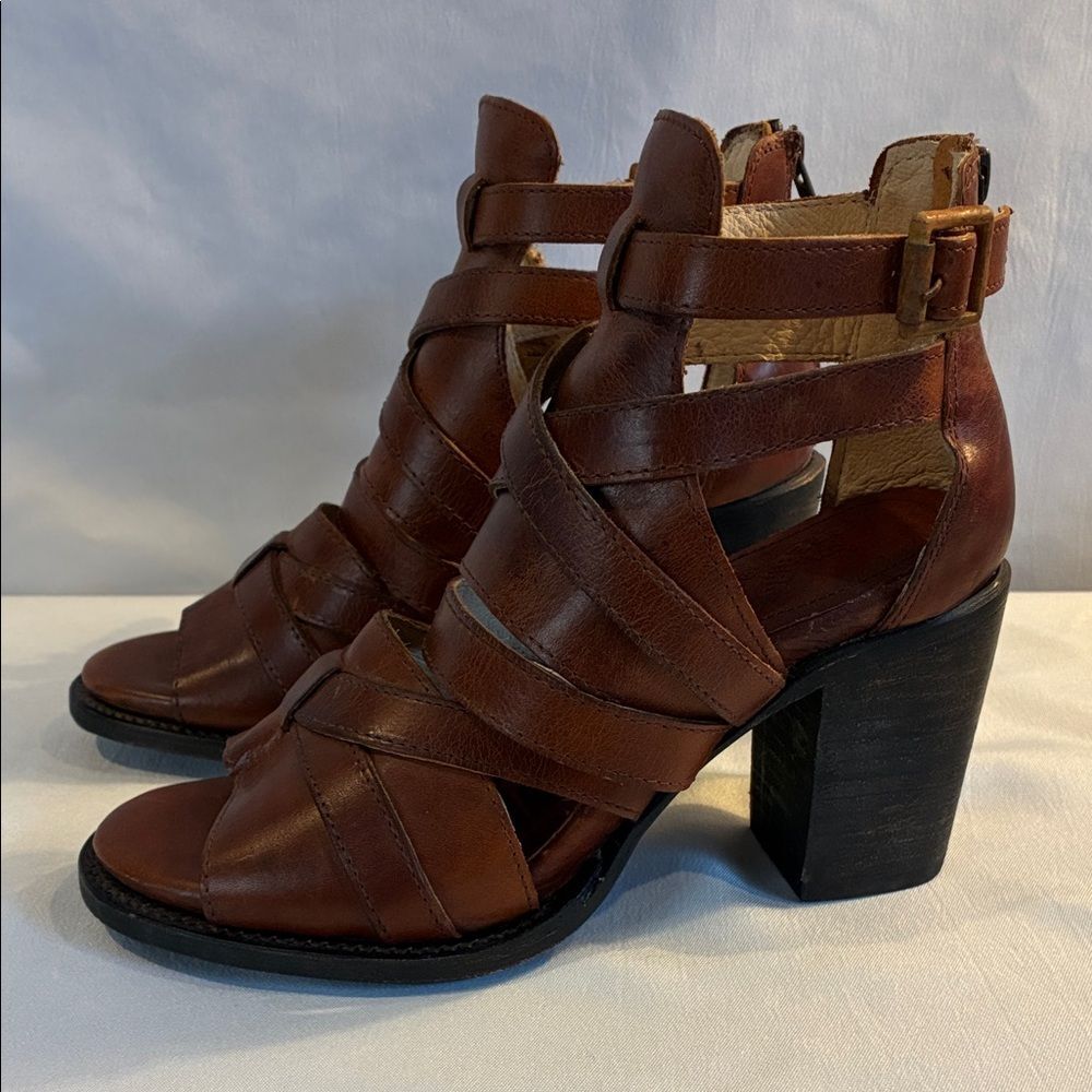 NWT Freebird by Steven Claw strappy block heel distressed brown leather sandals - Picture 3 of 15